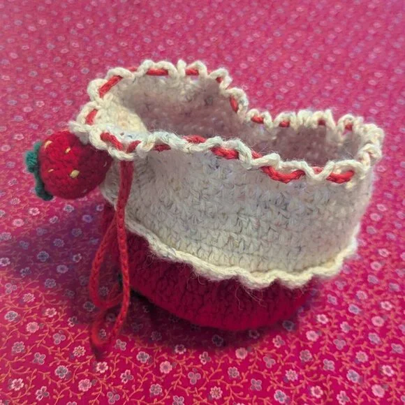 Handmade Knit Strawberry Bag Whimsicore Novelty Dopamine Dressing Round‎ Crochet - Picture 5 of 7